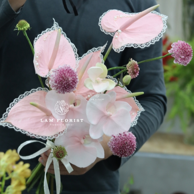 Bó Hoa Cưới Tulip mix Hồng môn trắng