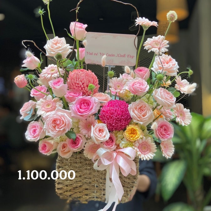 “Hòa Khúc Hồng Phấn – Blush Garden Elegance”