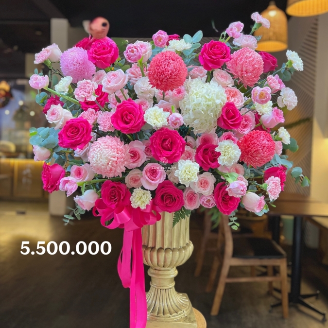 “Thiên Sắc Hồng Ngọc – Premium Floral Vase”