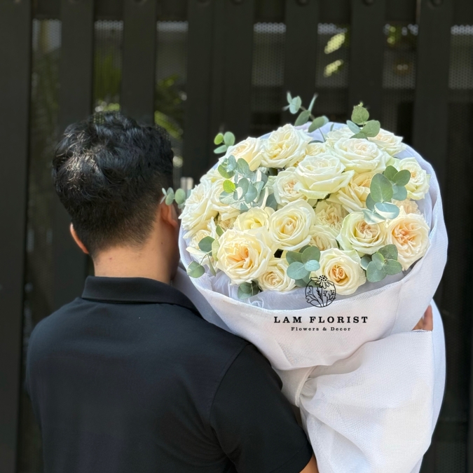 “White Poise – Thanh Khiết & Tinh Tế”