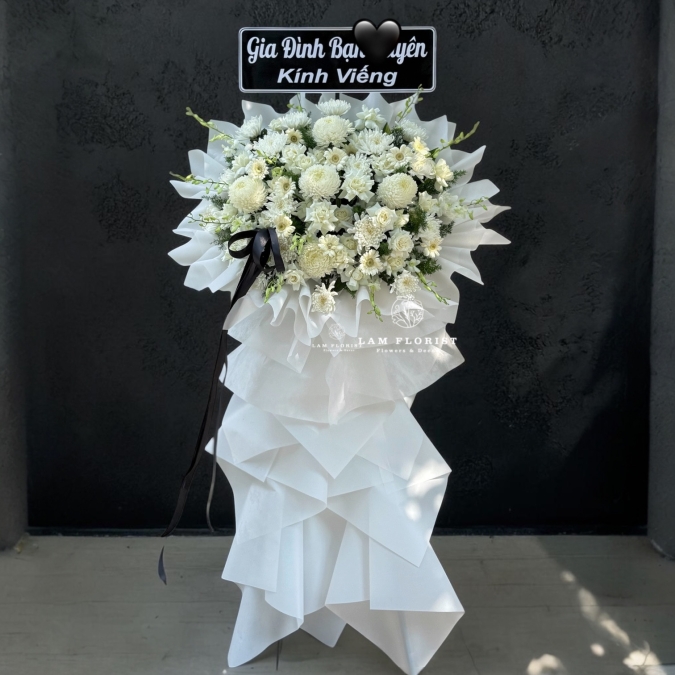Kệ Hoa Viếng / Chia Buồn tone Trắng