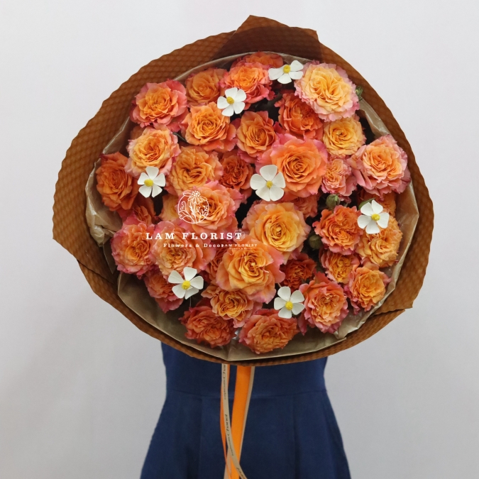 Bó hoa sinh nhật  tone cam dáng tròn