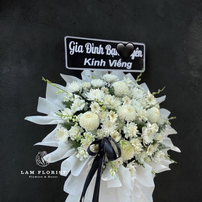 Kệ Hoa Viếng / Chia Buồn tone Trắng