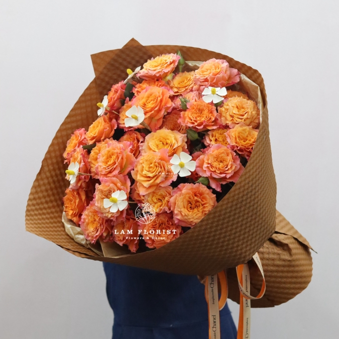 Bó hoa sinh nhật  tone cam dáng tròn