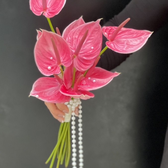 TÌNH NGỌC - HOA CÔ DÂU TINH TẾ 