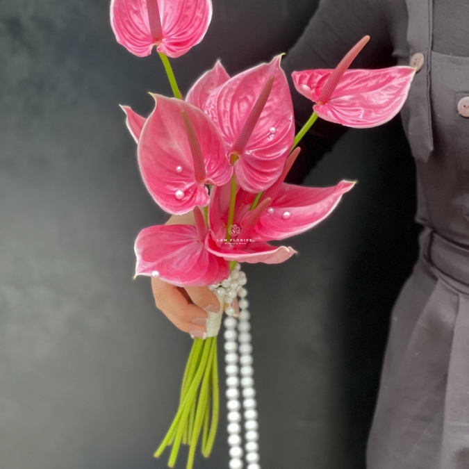 TÌNH NGỌC - HOA CÔ DÂU TINH TẾ 