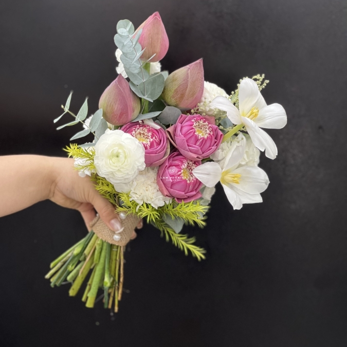 “Hồng Sen Dịu Ái”