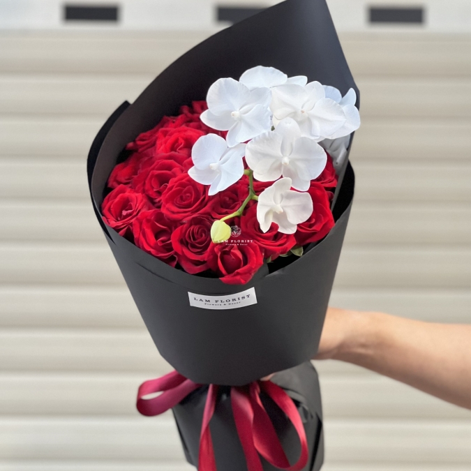 Bó Hoa Hồng Ecuador Rực Rỡ 