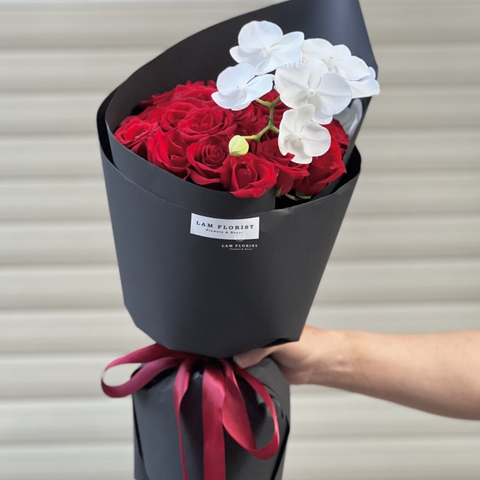 Bó Hoa Hồng Ecuador Rực Rỡ 