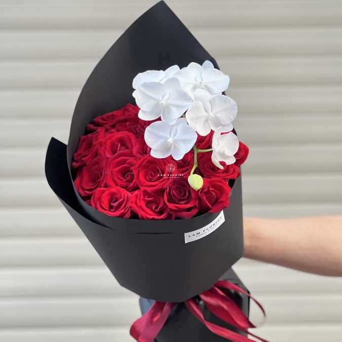 Bó Hoa Hồng Ecuador Rực Rỡ 