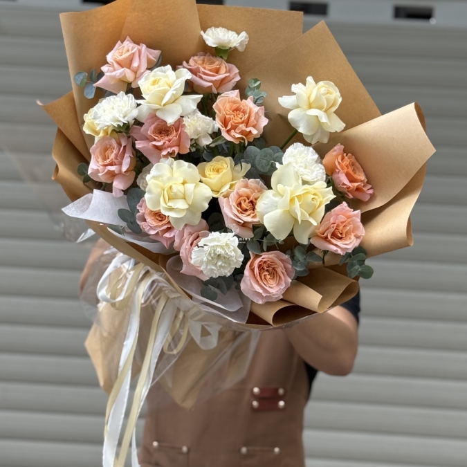 “Hồng Nguyệt Bạc”