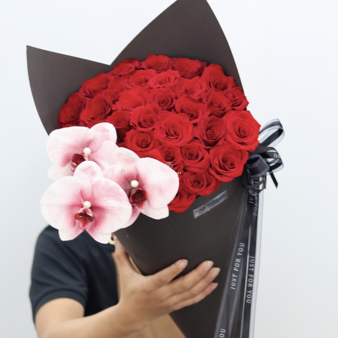 Bó Hoa Chúc Mừng Kem Đỏ