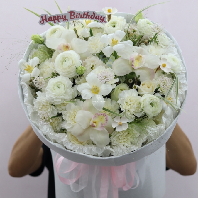 “Ivory Grace – Vẻ Đẹp Thuần Khiết”