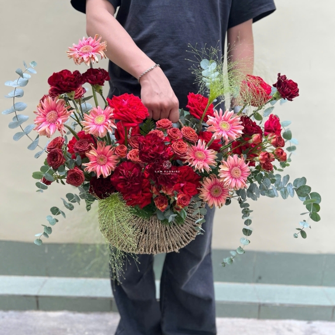 Hoa giỏ tone Đỏ mix
