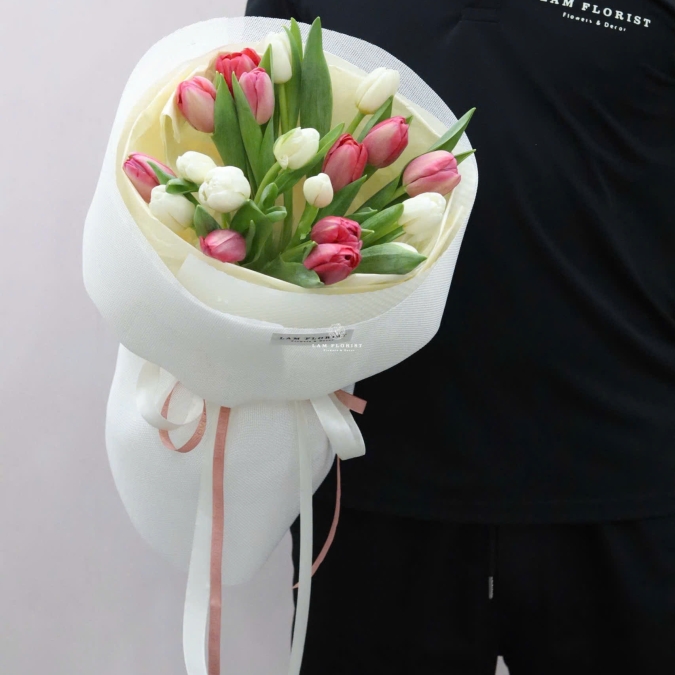 'Tulip Whisper – Lời Thì Thầm Thanh Xuân”