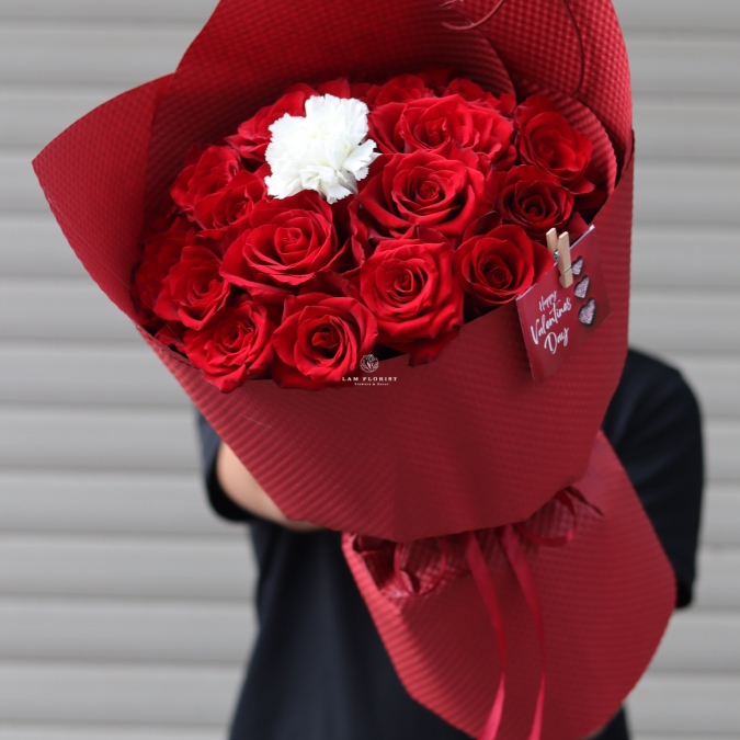 “Hồng Đỏ Tình Yêu – Điểm Chạm Dịu Dàng”