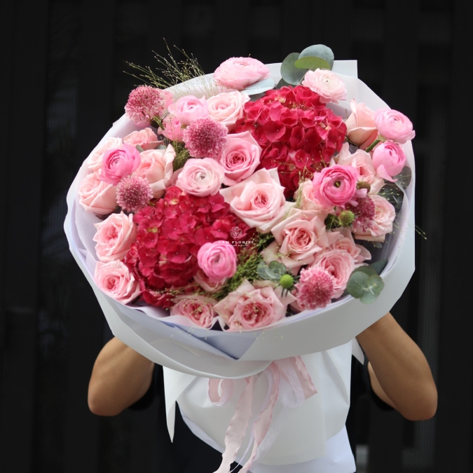 “Tú Cầu Nhập Khẩu – Bản Tình Ca Tím Hồng”