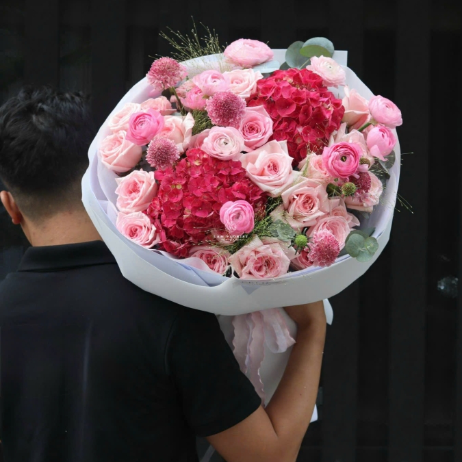 “Tú Cầu Nhập Khẩu – Bản Tình Ca Tím Hồng”