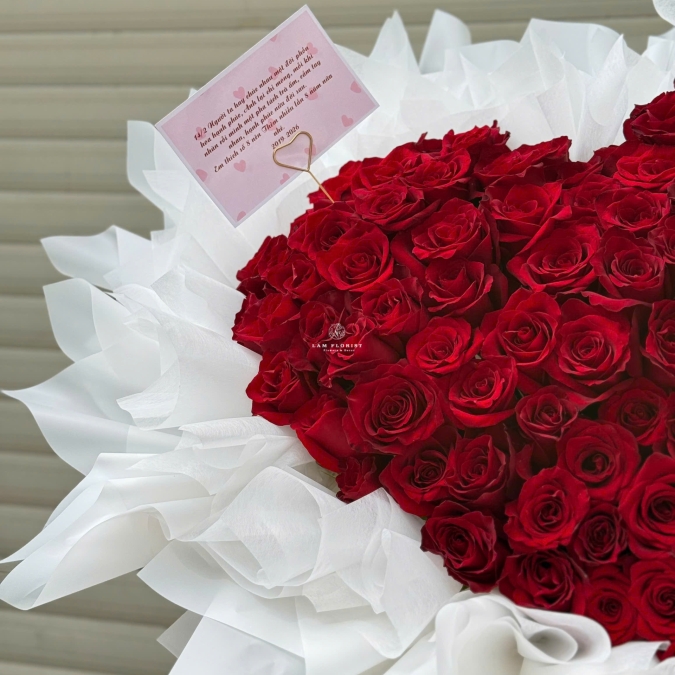 “99 Hồng Ecuador – Trái Tim Vĩnh Cửu”