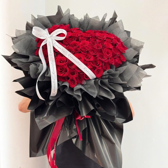 “Trái Tim Hồng Đỏ Ecuador – Yêu Trọn Vẹn”