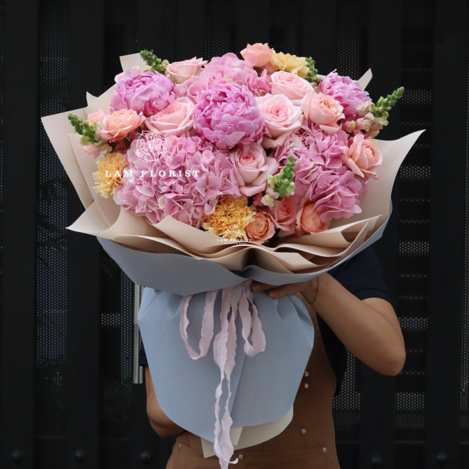 Bó hoa sinh nhật sang trọng- Peony Sarah mix Tú cầu nhập khẩu