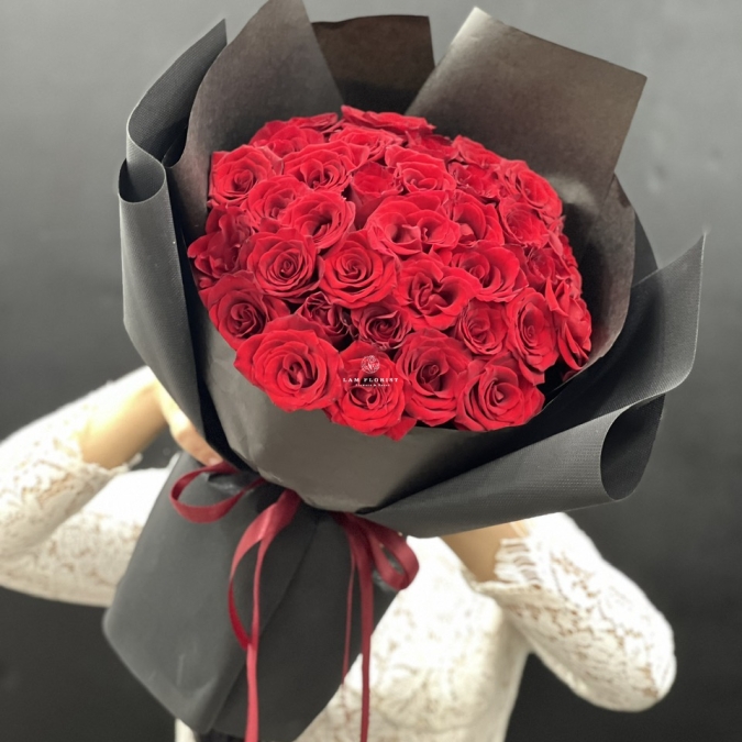 Bó Hoa Sinh Nhật Tone Đỏ Rực Rỡ 