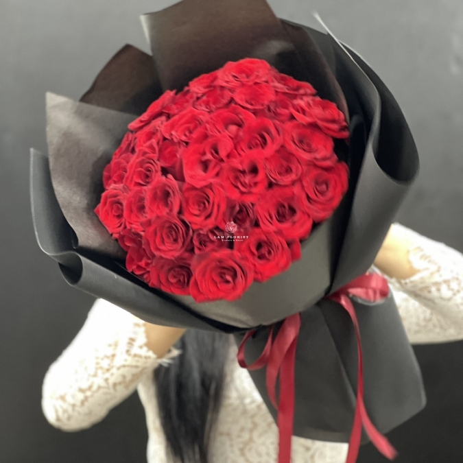 Bó Hoa Sinh Nhật Tone Đỏ Rực Rỡ 
