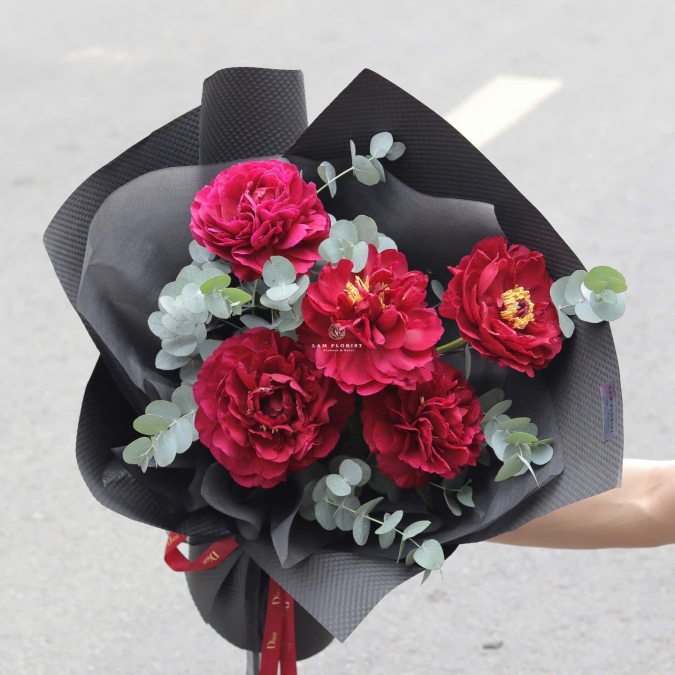 Bó Hoa Peony Sắc Đỏ 