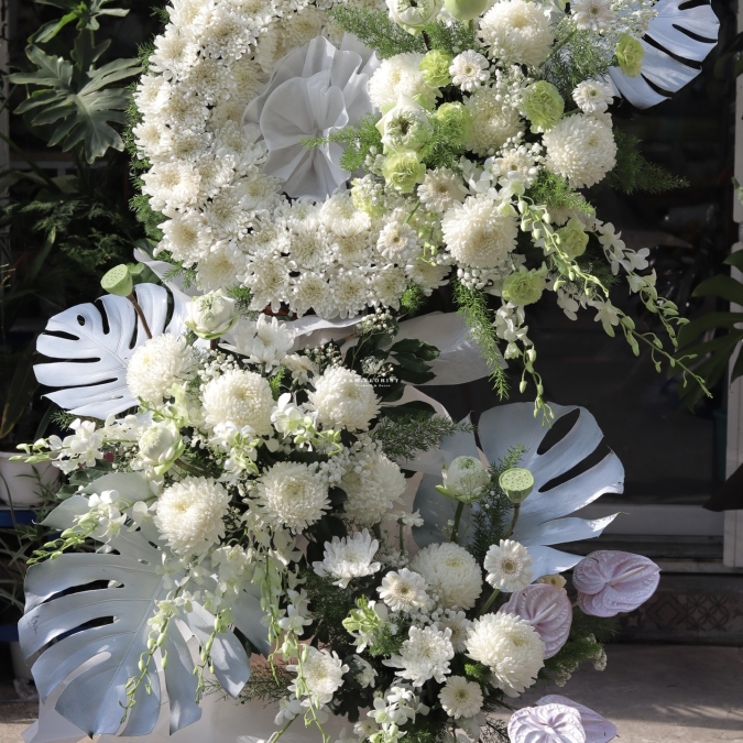 Kệ Viếng Thành Kính 