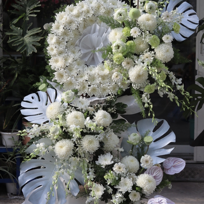 Kệ Viếng Thành Kính 