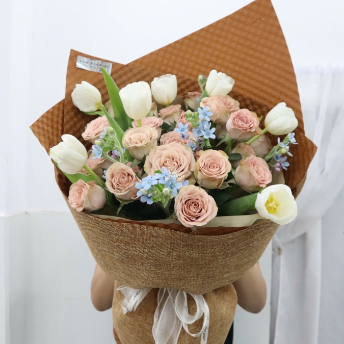 Bó Hoa Mix Tulip Và Hồng 