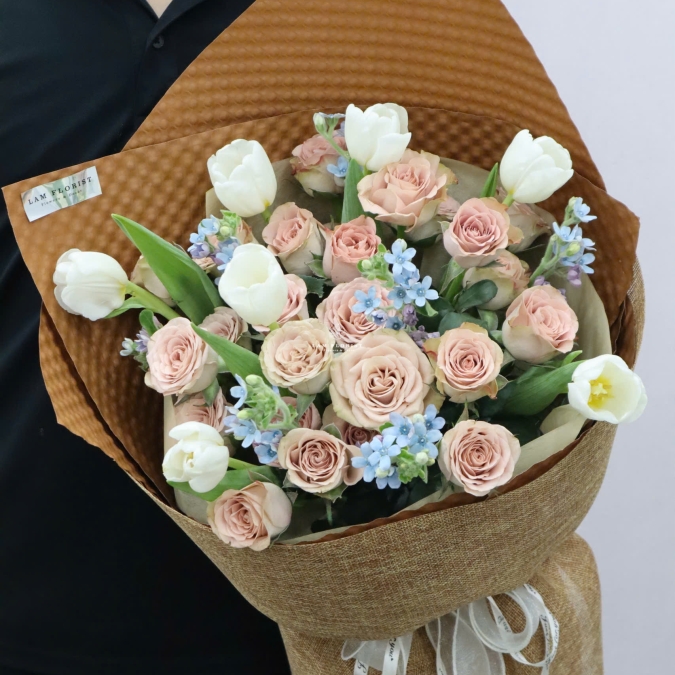 Bó Hoa Mix Tulip Và Hồng 
