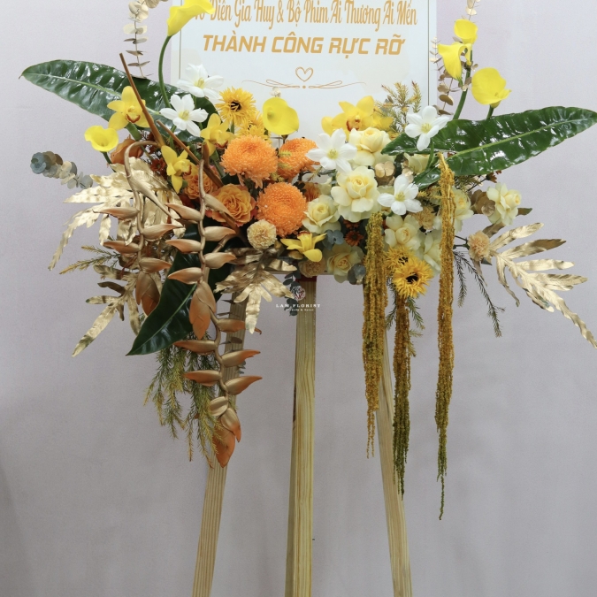 Kệ Chúc Mừng Ánh KIm Rực Rỡ