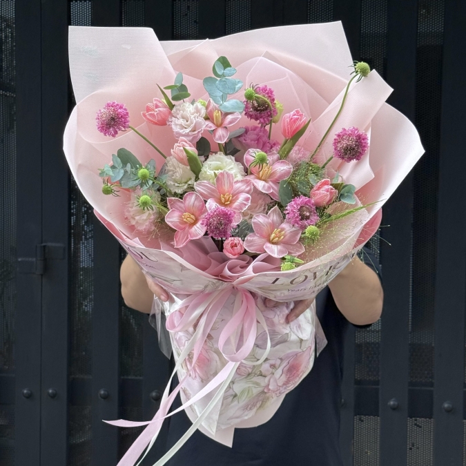 Bó Hoa Mix Tone Hồng Nhẹ Nhàng 