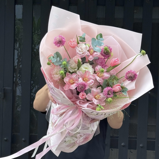 Bó Hoa Mix Tone Hồng Nhẹ Nhàng 