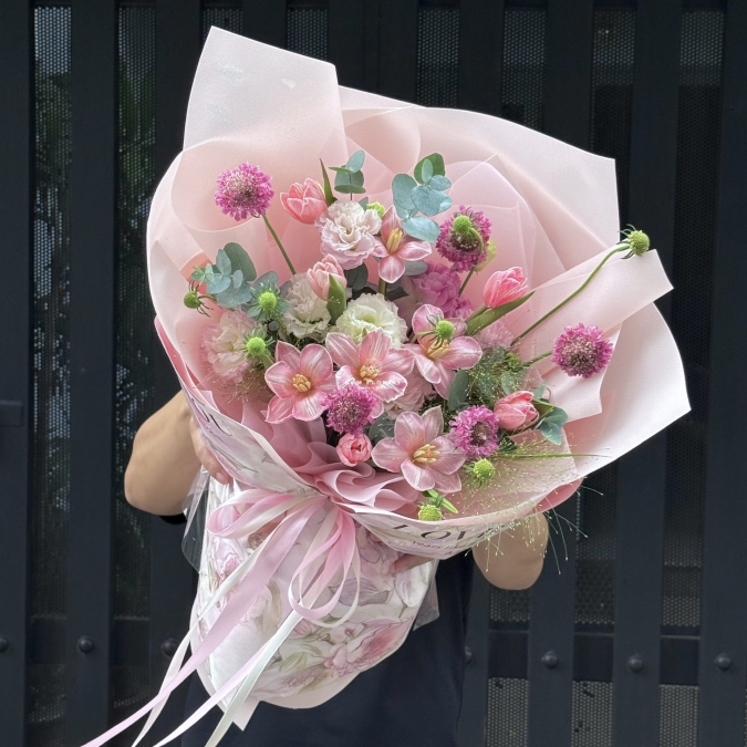 Bó Hoa Mix Tone Hồng Nhẹ Nhàng 